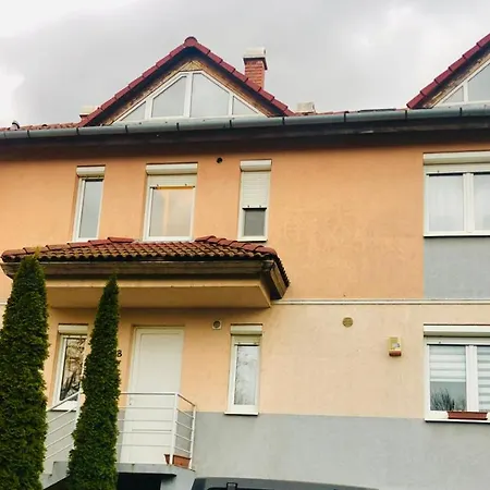 Akacvirag Apartman * Σίοφοκ
